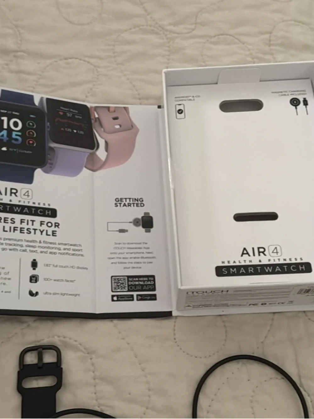 4 Smartwatch - Black - Health & Fitness